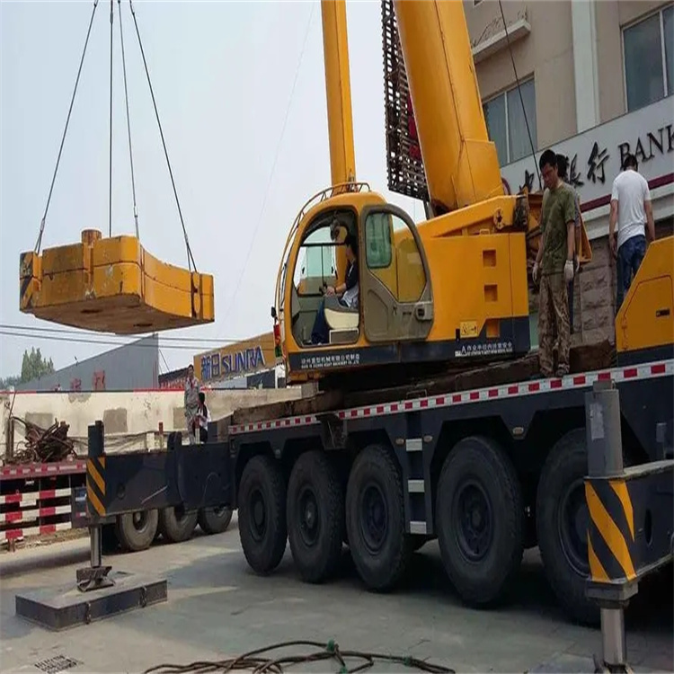 崇州当地吊车出租|机器吊装|75吨|工厂搬迁服务